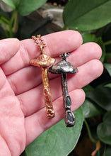 Load image into Gallery viewer, Real Mushroom - Plated in Copper - with Stones