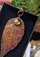 Load image into Gallery viewer, Leaf + Cab Necklaces