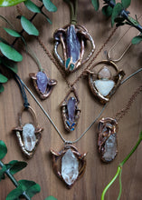 Load image into Gallery viewer, Necklace: Quartz
