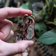 Load image into Gallery viewer, Necklace: Quartz
