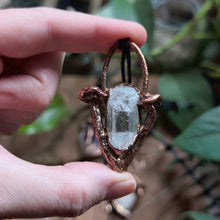 Load image into Gallery viewer, Necklace: Quartz
