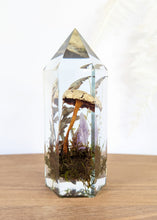 Load image into Gallery viewer, Large - Wide Gilled Cort w/ Gold Leaf Cap &amp; Amethyst **Light Base Not Included
