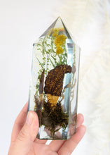 Load image into Gallery viewer, Large - Yellow Morel with Goldenrod **Light Base Not Included
