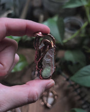 Load and play video in Gallery viewer, Necklace: Quartz
