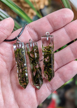 Load image into Gallery viewer, Moss Resin Crystal Point Necklace with Cord

